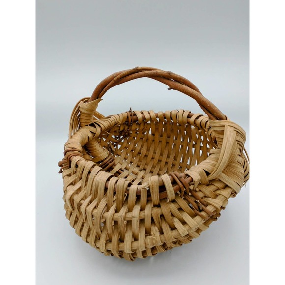 Mid Century Boho Wicker Basket Small Woven - Picture 3 of 7